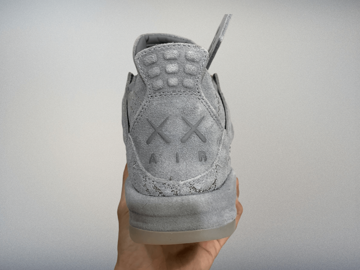 Air-Jordan-4-Retro-Kaws-40-40.5-41-42-42.5-43-44-44.5-45-45.5-46-47-1-e1673524916722.png