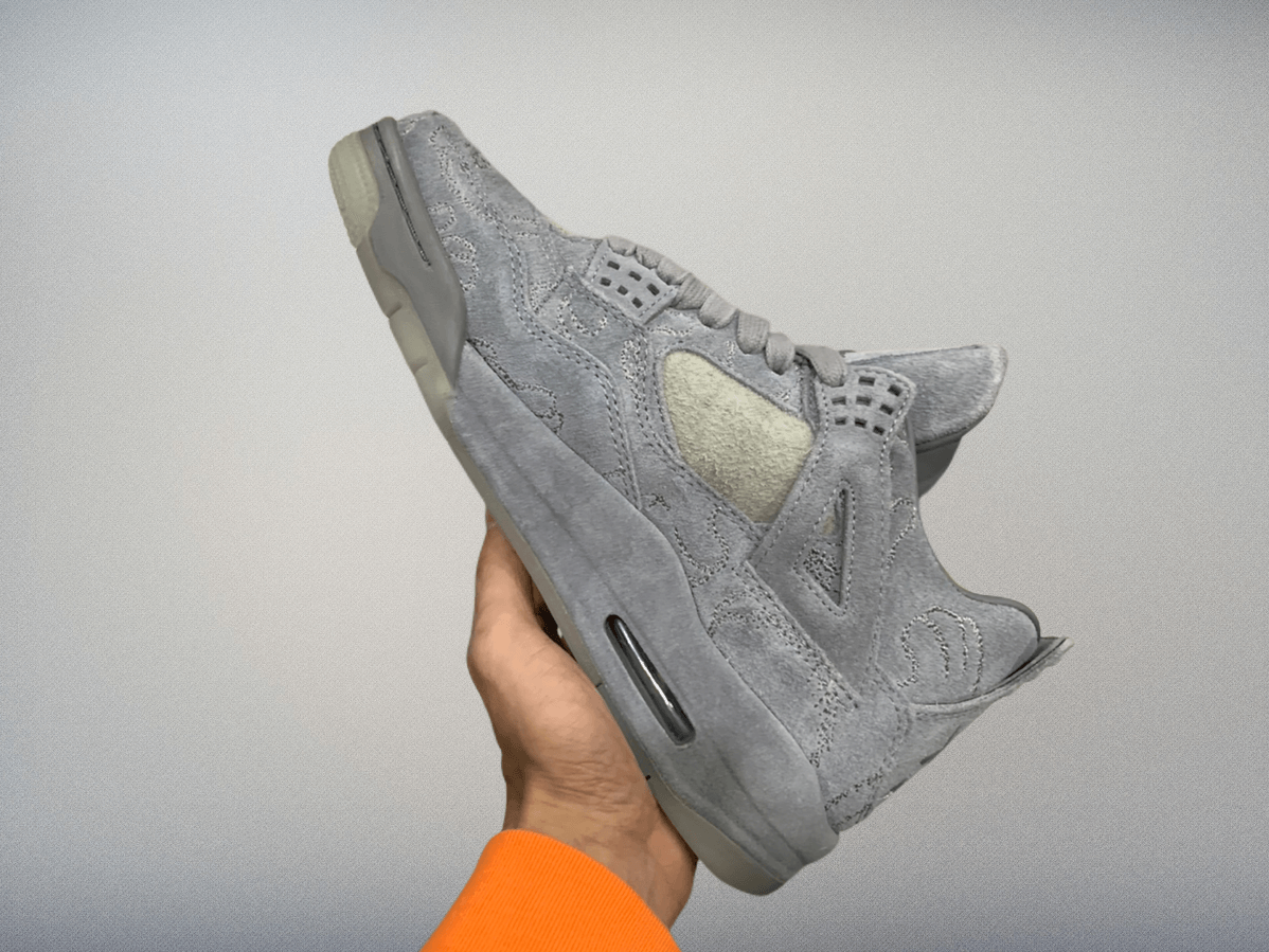 Air-Jordan-4-Retro-Kaws-40-40.5-41-42-42.5-43-44-44.5-45-45.5-46-47-2-e1673524928988.png