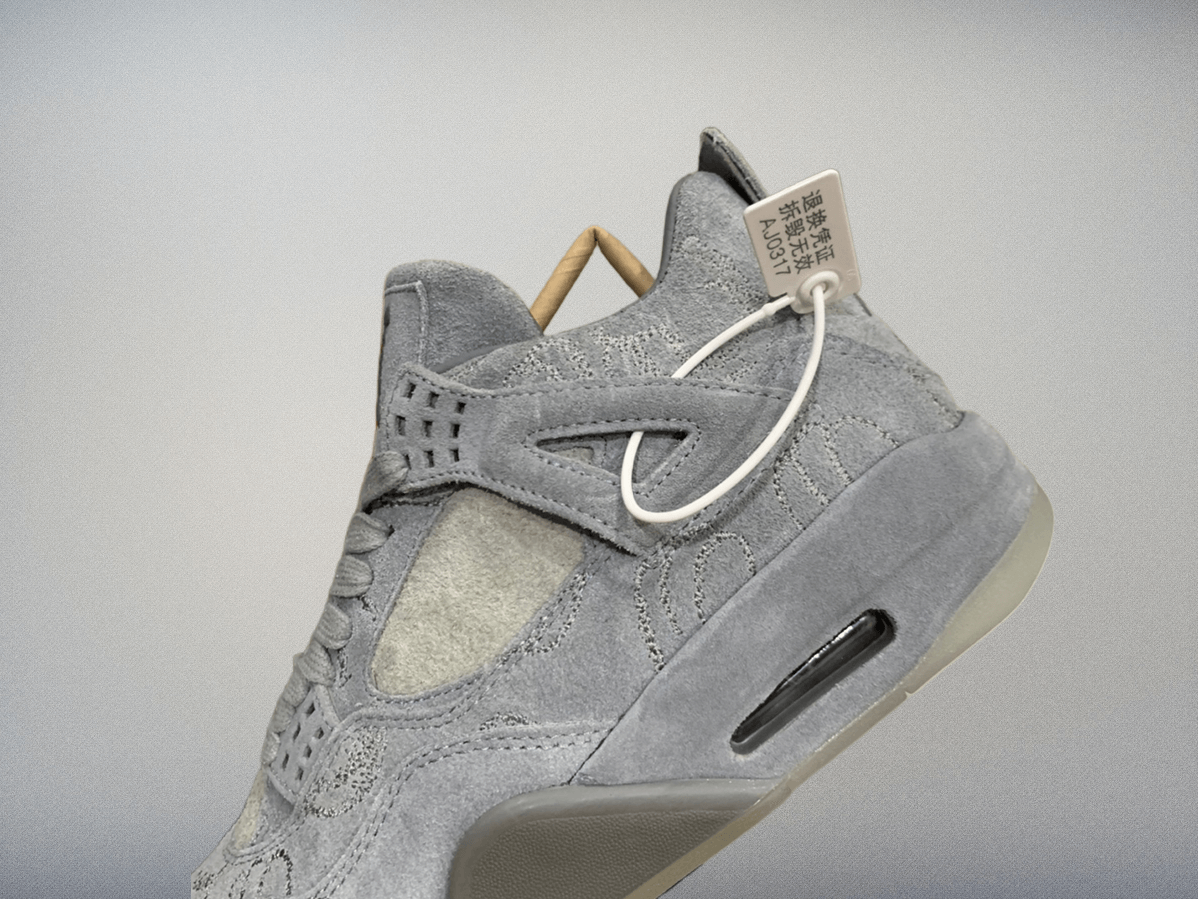 Air-Jordan-4-Retro-Kaws-40-40.5-41-42-42.5-43-44-44.5-45-45.5-46-47-8-e1673524904134.png