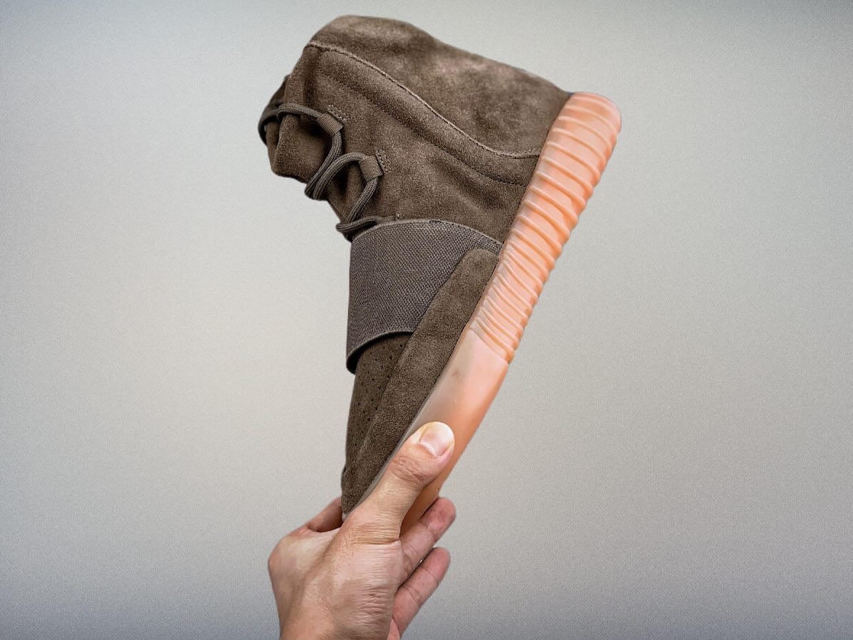 adidas-Yeezy-Boost-750-Light-Brown-GumChocolate棕色-6-e1673588267269.jpg